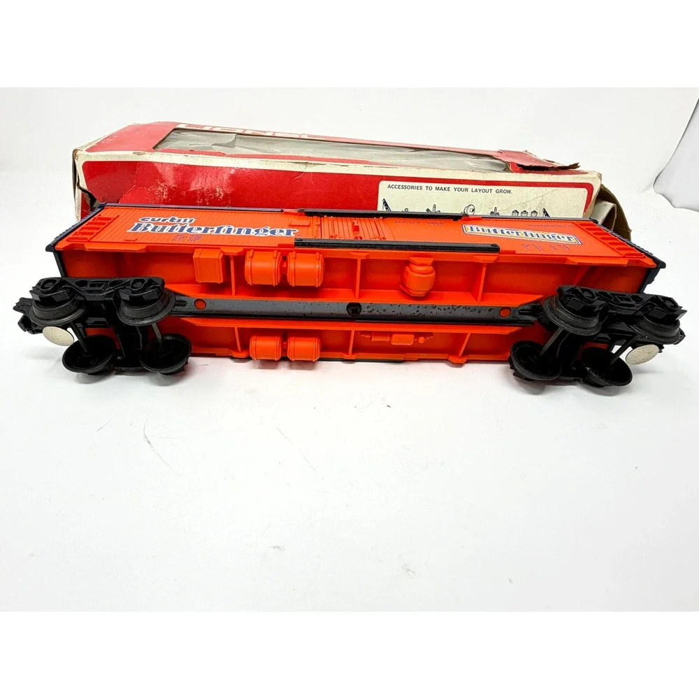 Lionel 6-9858 Butterfinger Billboard Reefer O Gauge Model Train Boxcar Orange